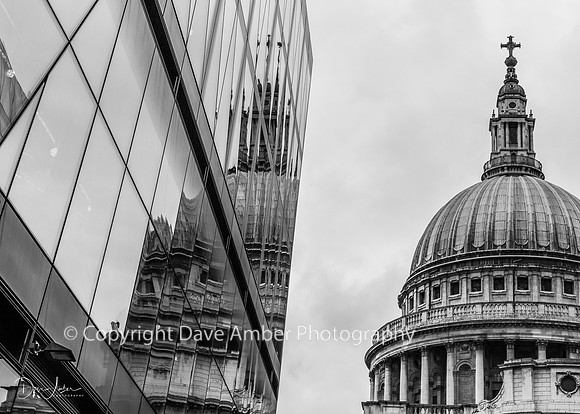 St Paul's 4 BW